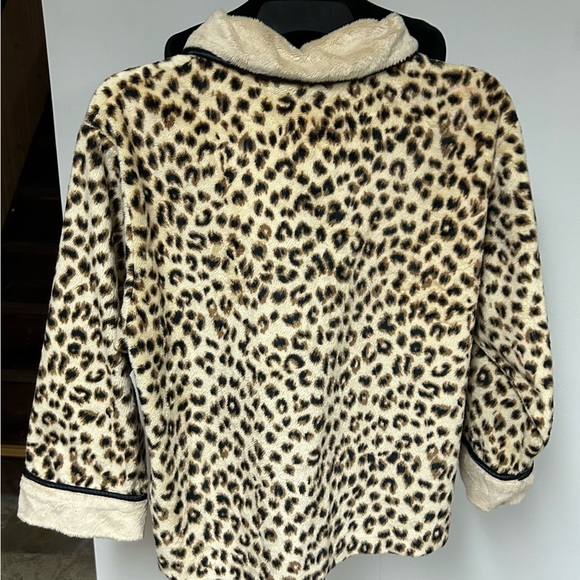 🦋Signature II by Stan Herman  Cheetah Print Bed Jacket - Picture 4 of 5